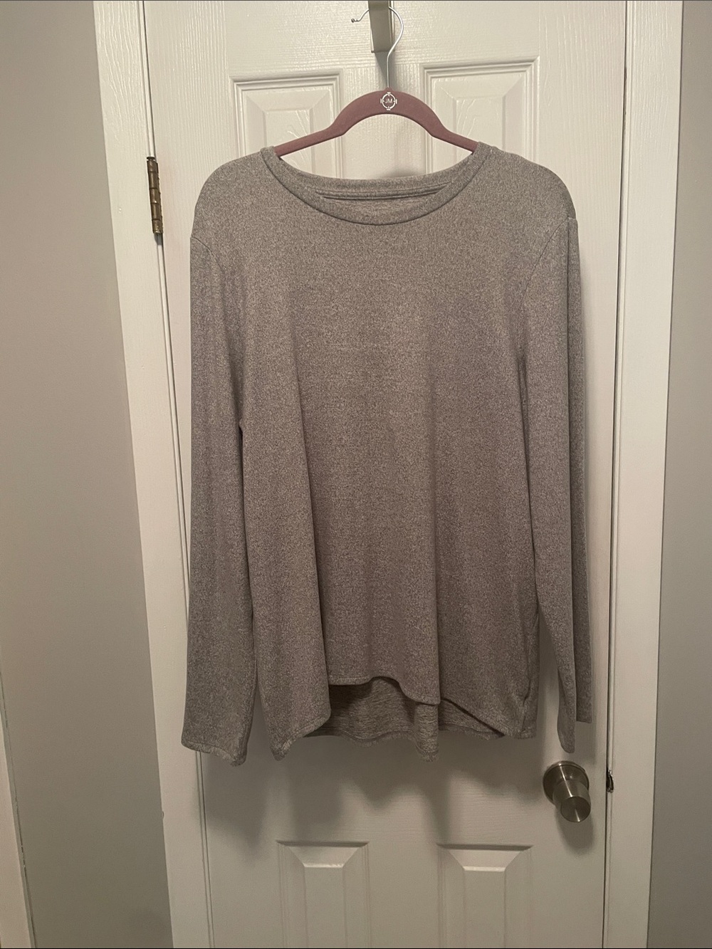 American Eagle Outfitters Heather Gray Long-Sleeve Knit Top
